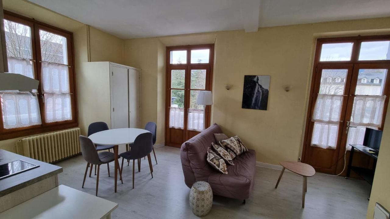 T2 Avec Terrasse Vue Hautacam Dans Villa Historique "Victoria" Argelès-Gazost Esterno foto